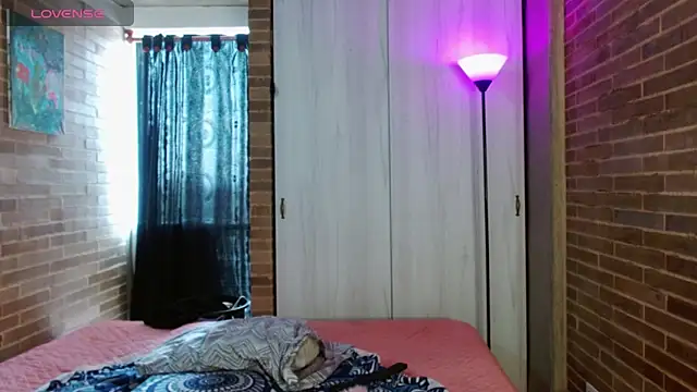 helenacyruss online show from 17, 10, 2025