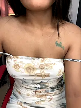 LeisyXO online show from 6, 10, 2025