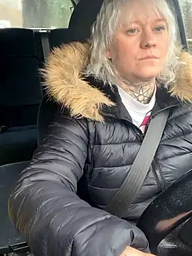 poussichienne online show from 12, 1, 2026