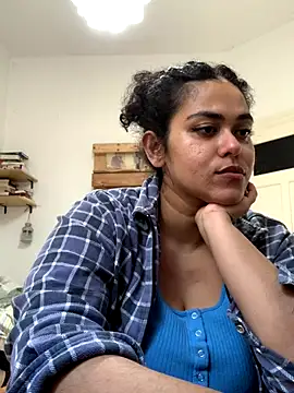 Curvydesifromgermany online show from 24, 9, 2025