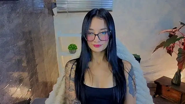 Snapshot of mariiana-diaz chatting on 6, 5, 2026 mariiana-diaz online show from 6, 5, 2026