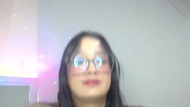 Snapshot of mariiana-diaz chatting on 2, 6, 2026 mariiana-diaz online show from 2, 6, 2026