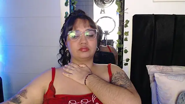 Snapshot of Alezapark chatting on 2, 7, 2026 Alezapark online show from 2, 7, 2026