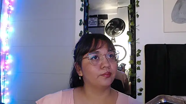 Snapshot of Alezapark chatting on 4, 7, 2026 Alezapark online show from 4, 7, 2026