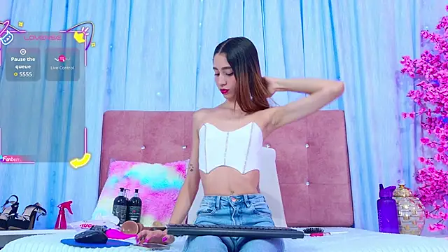 AuraRoss online show from 5, 1, 2026