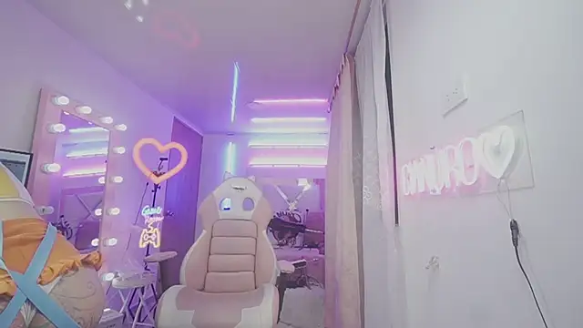 angelacianuro  online show from 19, 12, 2024