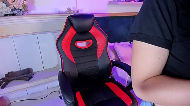 tiffany becker online show from 13, 2, 2025