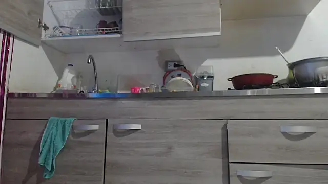 Emiily lee online show from 2, 2, 2025