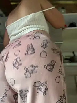 Emiily lee online show from 10, 2, 2025