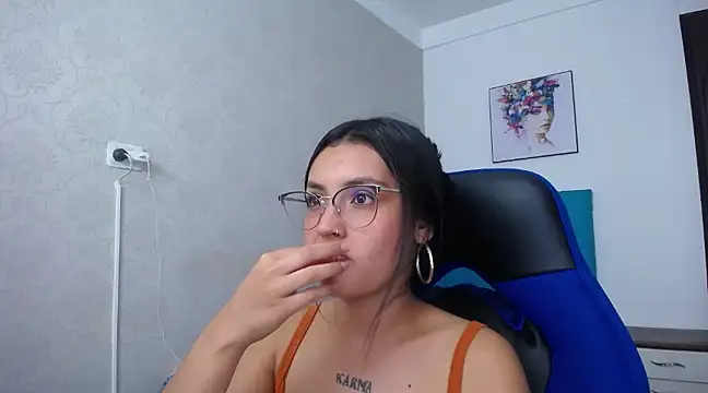 antonella sweetlittle online show from 4, 3, 2025