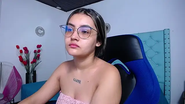 antonella sweetlittle online show from 2, 4, 2026