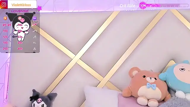 Snapshot of Violettbloss chatting on 4, 2, 2025 Violettbloss online show from 4, 2, 2025