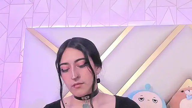Snapshot of Violettbloss chatting on 25, 2, 2025 Violettbloss online show from 25, 2, 2025