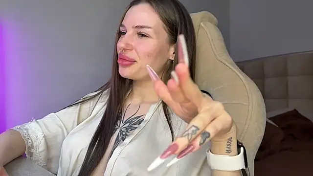 MarlynRobertsen online show from 13, 4, 2026