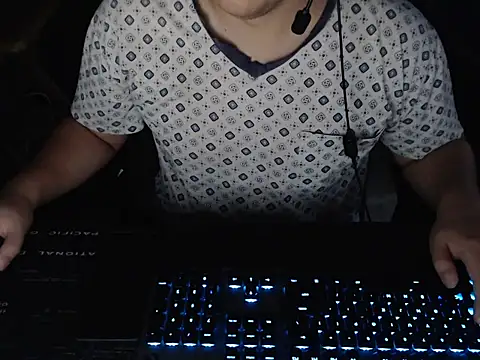 Snapshot of thealfawolf01 chatting on 1, 3, 2026 thealfawolf01 online show from 1, 3, 2026