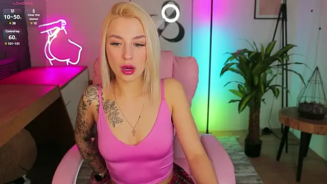 Crystal Barbie online show from 18, 3, 2025