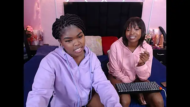 AdelynYasmin online show from 30, 9, 2025