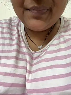 smile pretty online show from 9, 10, 2025