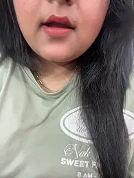 Snapshot of smile_pretty chatting on 2, 2, 2026 smile pretty online show from 2, 2, 2026