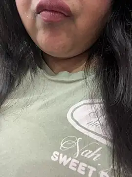 Snapshot of smile_pretty chatting on 23, 2, 2026 smile pretty online show from 23, 2, 2026