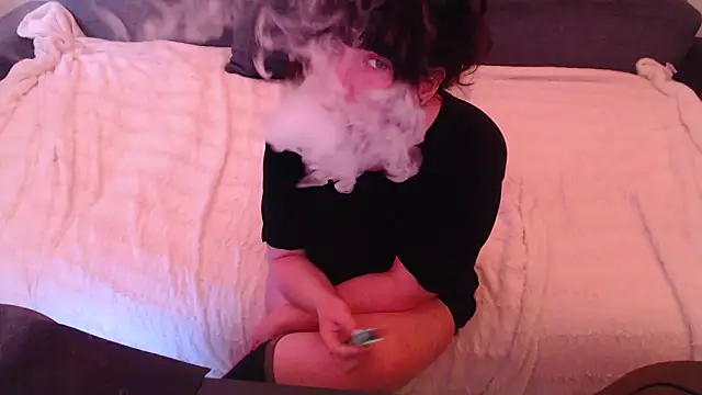 Lynylou online show from 18, 12, 2024