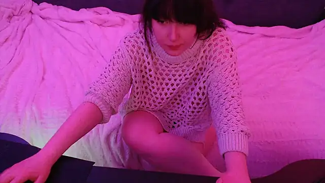 Lynylou online show from 22, 12, 2024