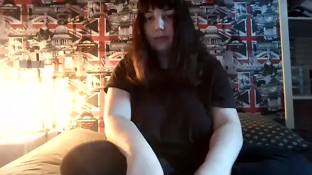 Lynylou online show from 16, 9, 2025