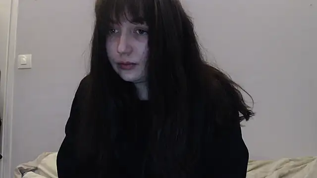 Lynylou online show from 3, 4, 2026
