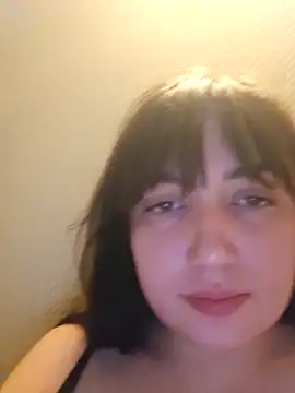 Lynylou online show from 10, 5, 2026