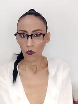 BarbaraMature online show from 13, 4, 2026