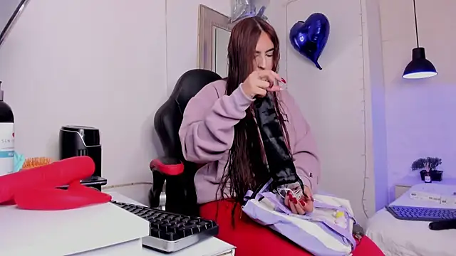 angel hardy dl online show from 4, 2, 2025