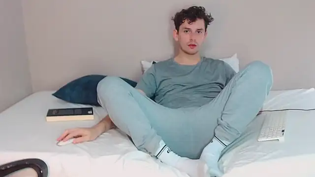 Snapshot of Elio555 chatting on 22, 12, 2024 Elio555 online show from 22, 12, 2024