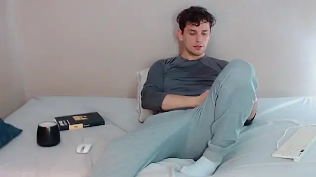 Snapshot of Elio555 chatting on 2, 3, 2025 Elio555 online show from 2, 3, 2025