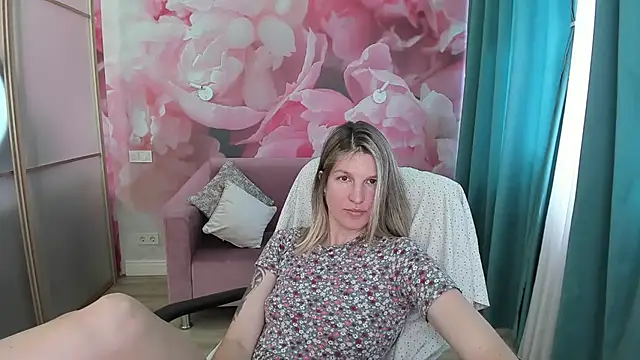 EmilyWalkeri online show from 3, 7, 2026