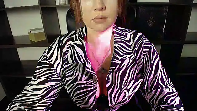 Snapshot of Lizzy_Love chatting on 18, 2, 2025 Lizzy Love online show from 18, 2, 2025