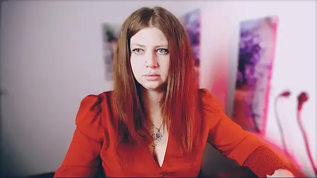 Snapshot of Lizzy_Love chatting on 17, 4, 2026 Lizzy Love online show from 17, 4, 2026