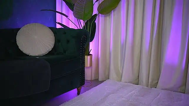 FoxieJullia online show from 8, 11, 2025