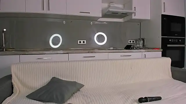 willow fox online show from 20, 9, 2025