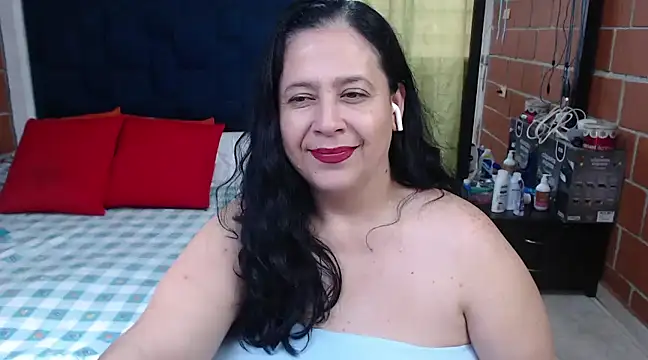 karlaton1977 online show from 4, 3, 2025