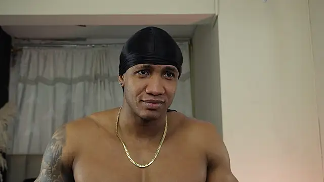 Logan Varela online show from 5, 10, 2025