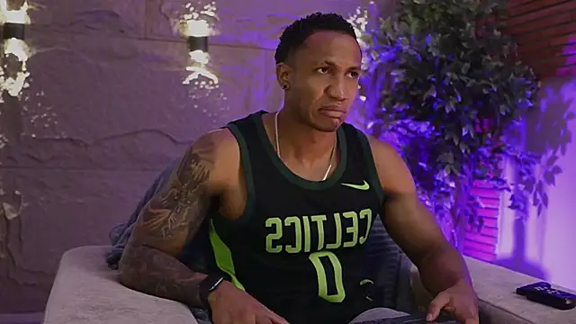 Logan Varela online show from 3, 12, 2025