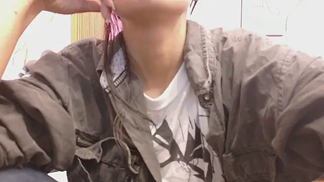 Snapshot of yourcuteneighbourr chatting on 7, 5, 2026 yourcuteneighbourr online show from 7, 5, 2026