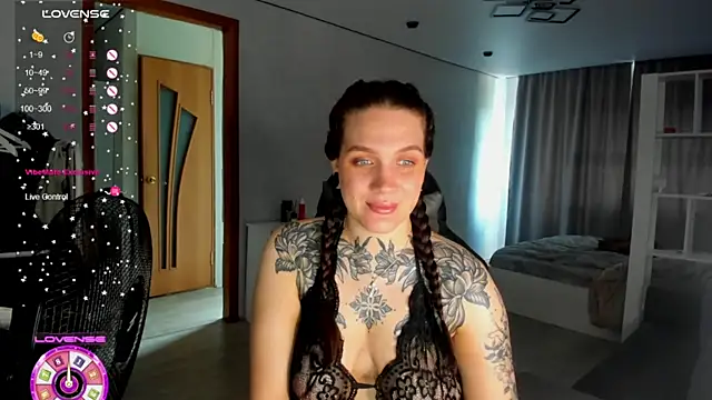 Snapshot of AizaRose chatting on 7, 7, 2026 AizaRose online show from 7, 7, 2026