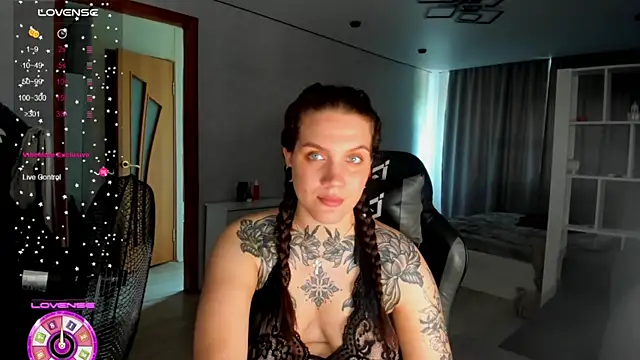 Snapshot of AizaRose chatting on 7, 7, 2026 AizaRose online show from 7, 7, 2026
