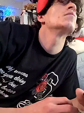 gurlnips online show from 8, 2, 2025