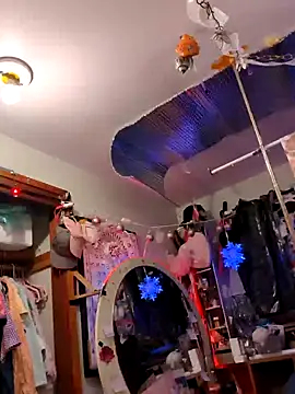 gurlnips online show from 9, 2, 2025