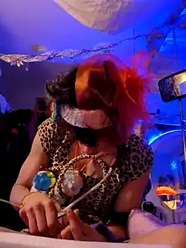 gurlnips online show from 12, 2, 2025