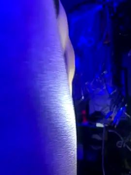 gurlnips online show from 18, 12, 2025