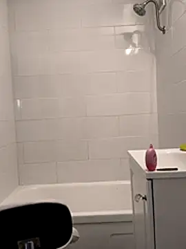 gurlnips online show from 10, 2, 2026