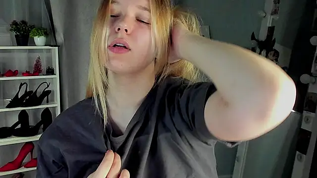 Rebecca Kelly online show from 20, 12, 2025